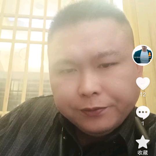 落叶轻飘