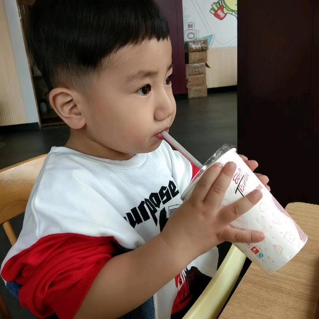 海口龙华曜初翠百货店