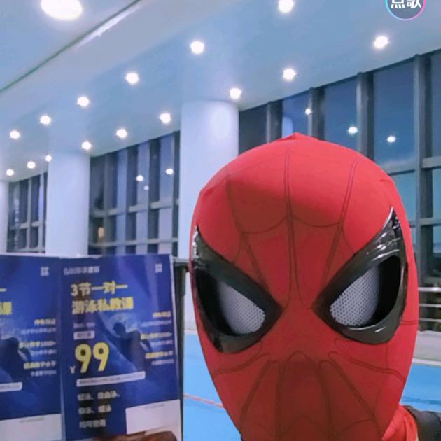 在武汉游泳的刘sir