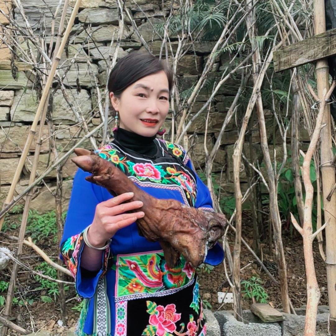 山里一枝花