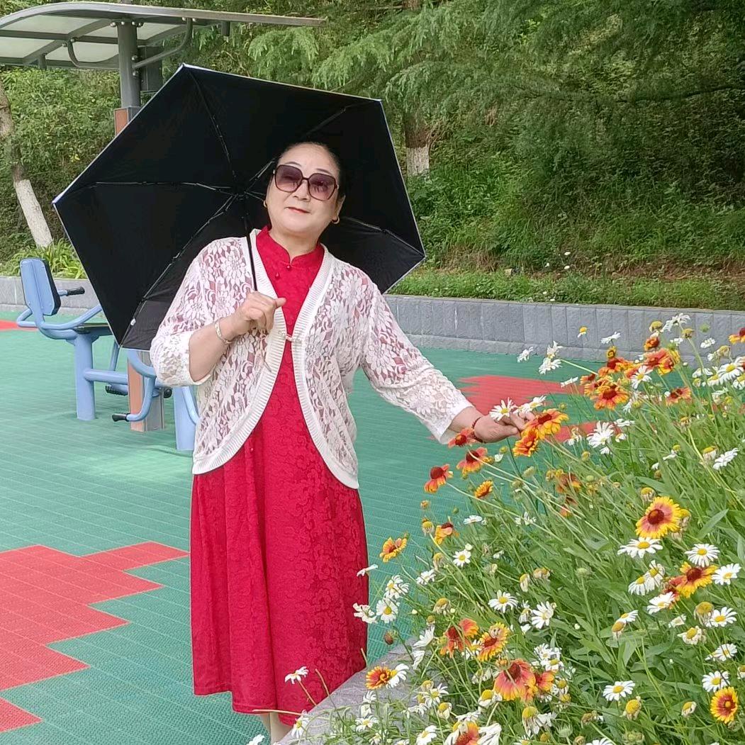 姹紫嫣红