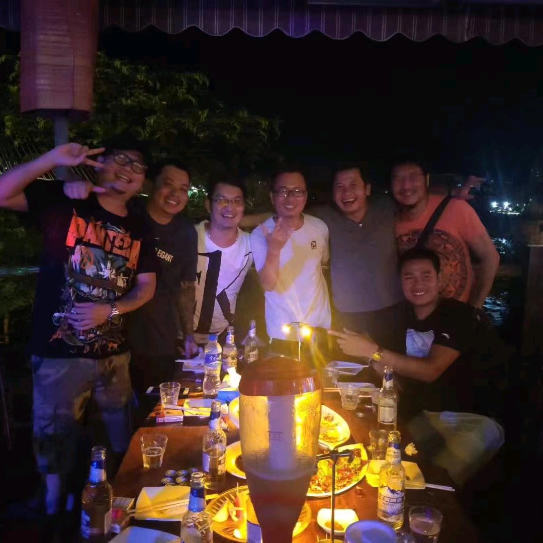 …  辻       弎  …