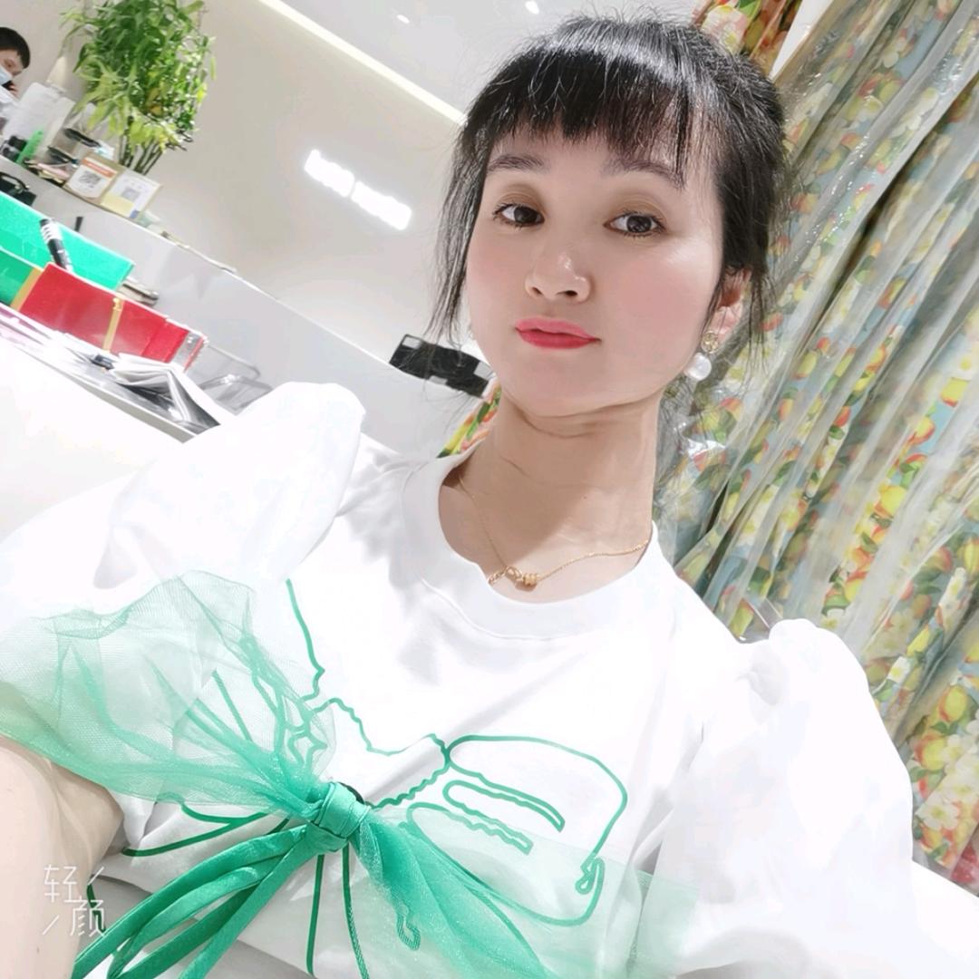 杭州九天M.COCO专业羽绒服批发毛毛