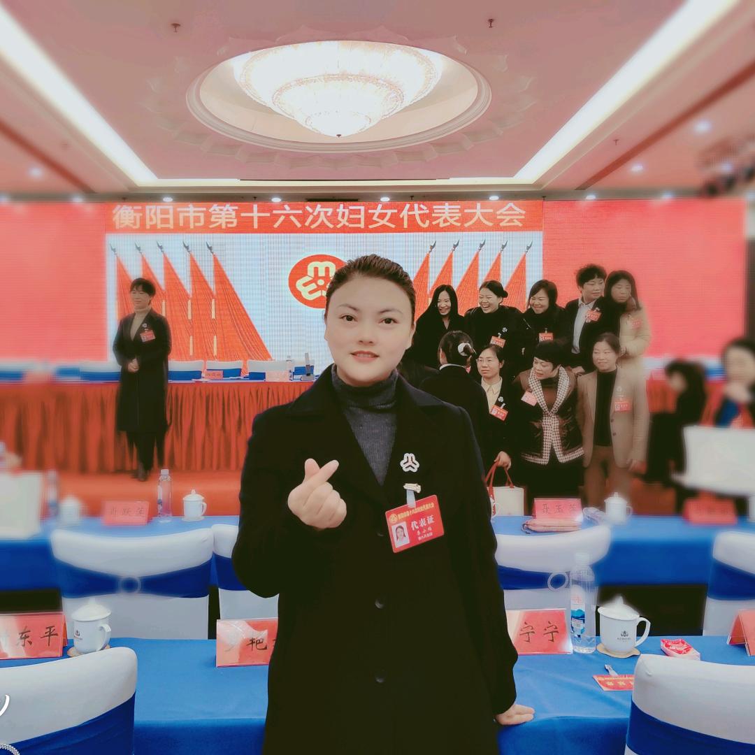 新华村妇联主席李小梅