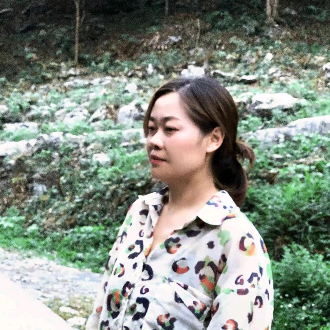 李容