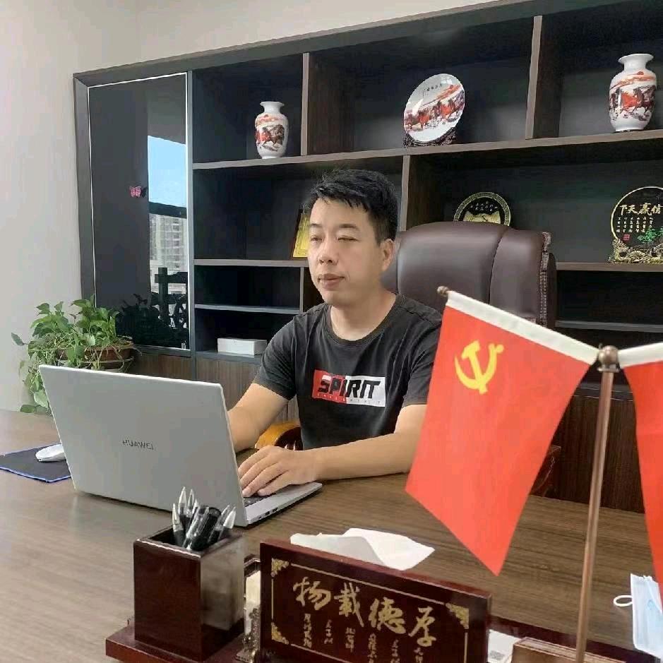 保安李队长