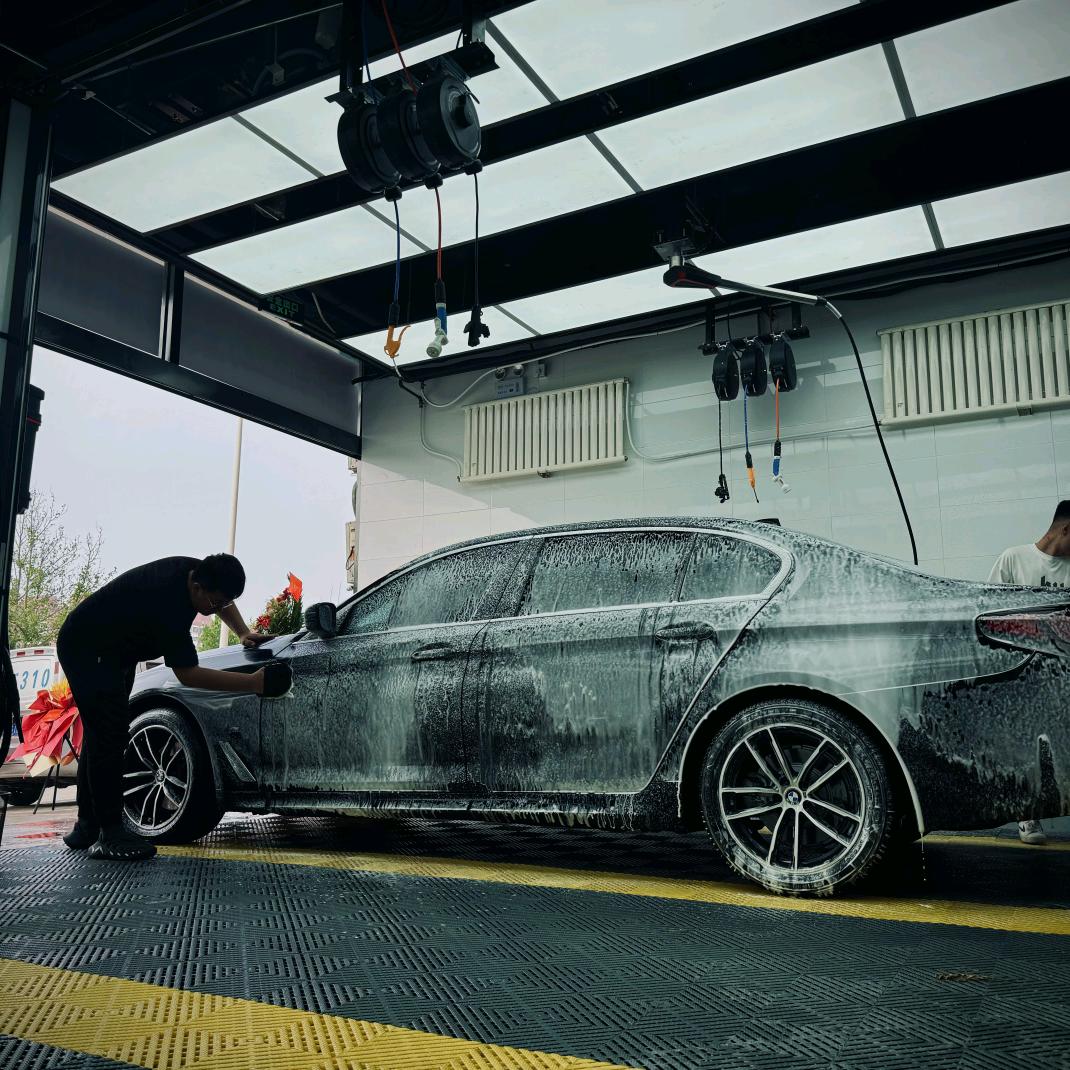 池银滔汽车贴膜