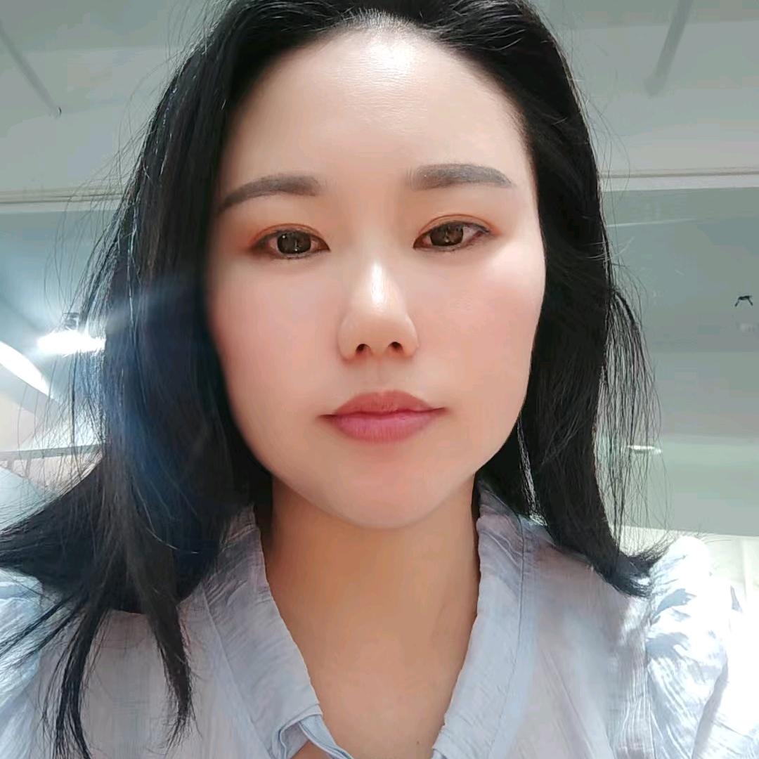 周飞姐，