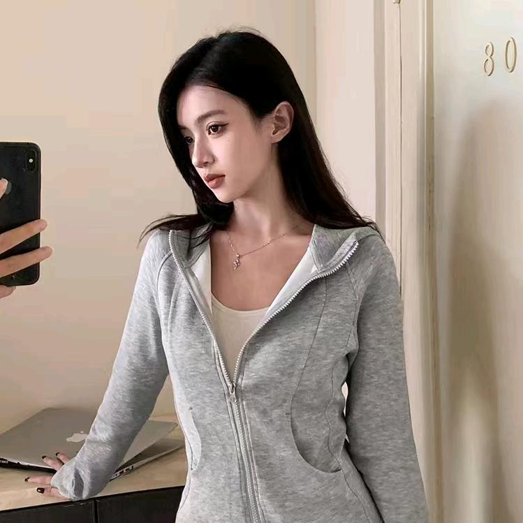 梓钰时尚潮品店