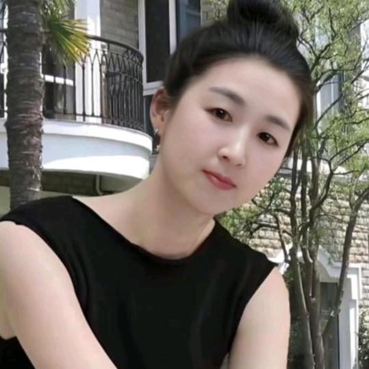 风华依旧笑春风