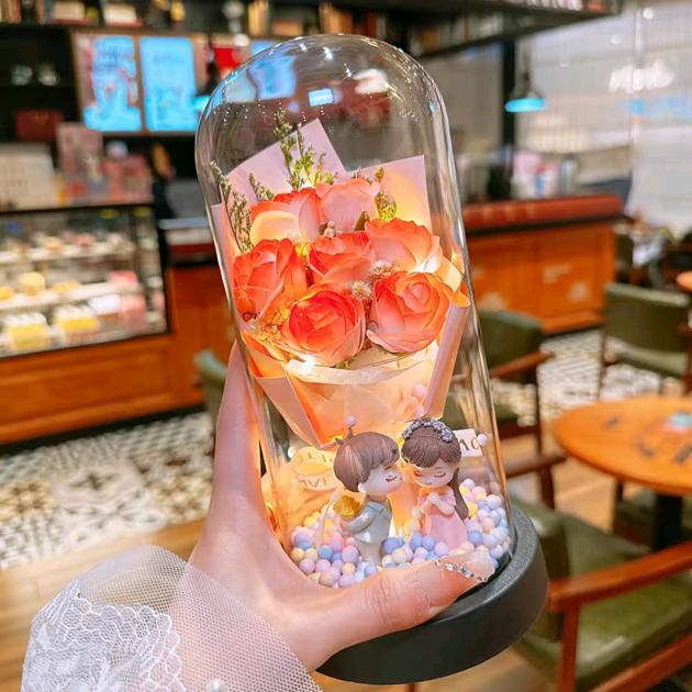 贪财好色一身正气