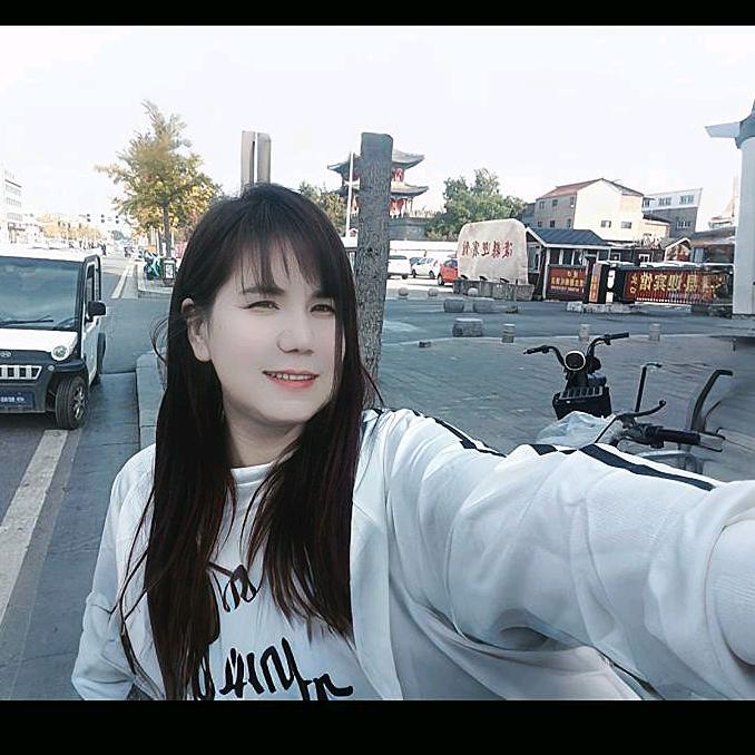 曼  曼（维   汉 ）