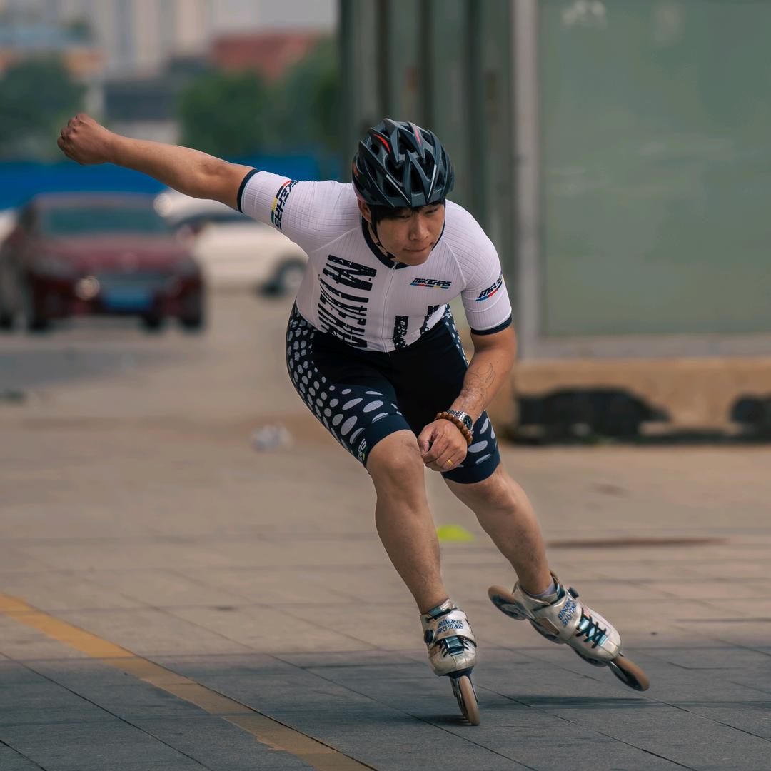 石家庄恒艺轮滑，滑雪苑教练