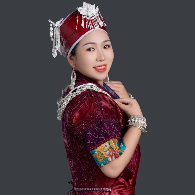 黄平县芦笙妹民族服装店