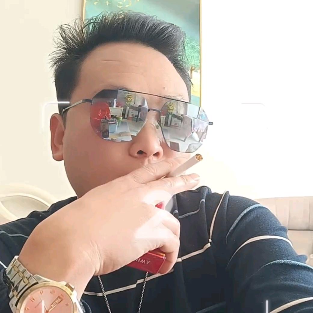 男神👍👍