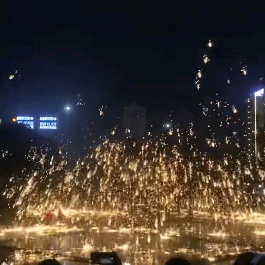 打铁花