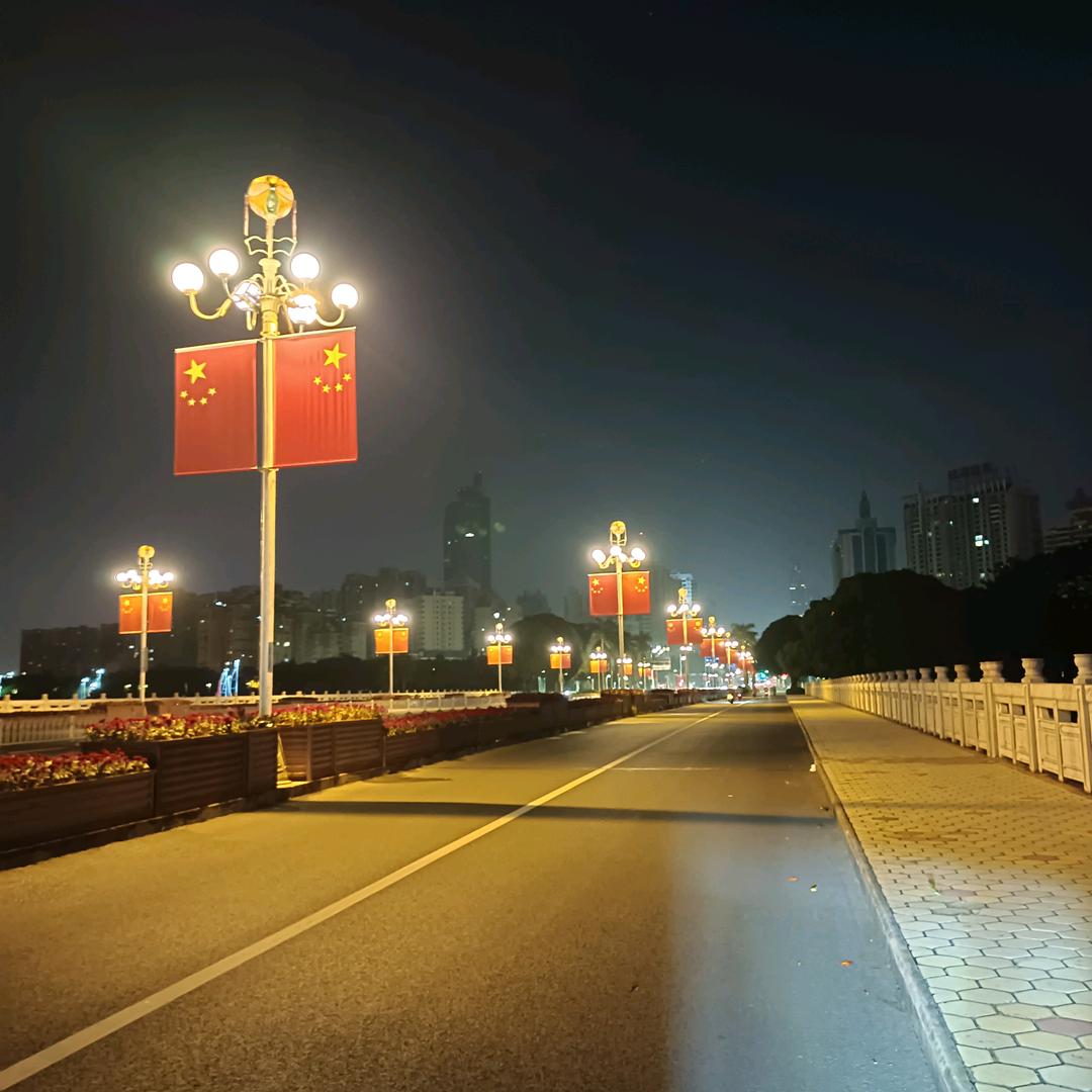 滴 滴 跌  。