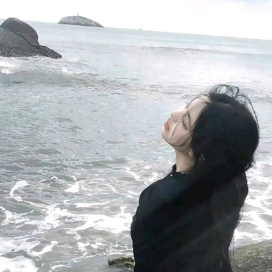 摆烂小瑶