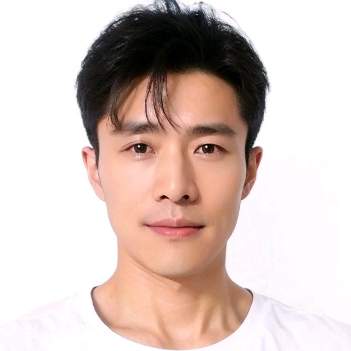 陈   龙
