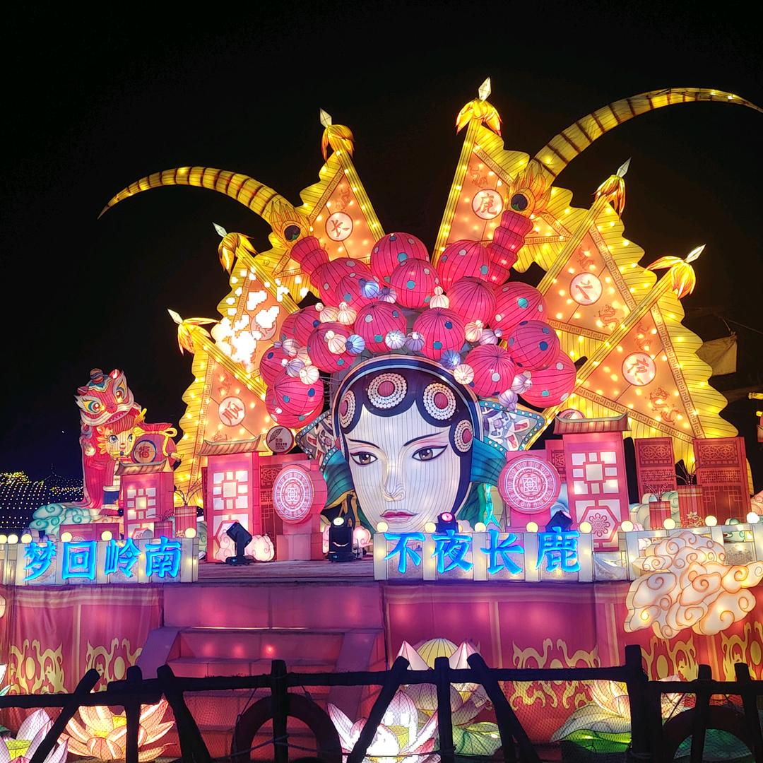 铝门窗冲压模具设备