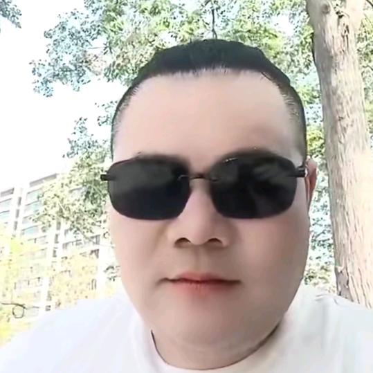 啊伟