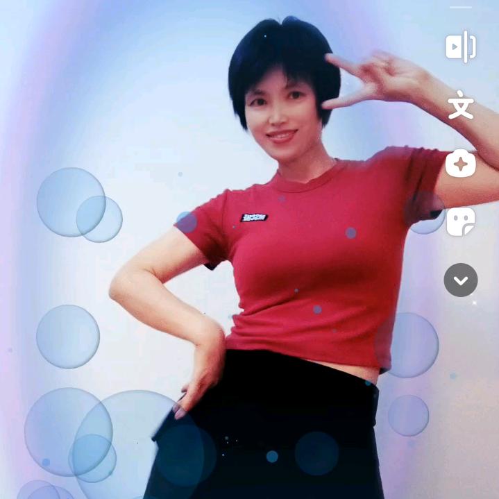 燕子跳舞