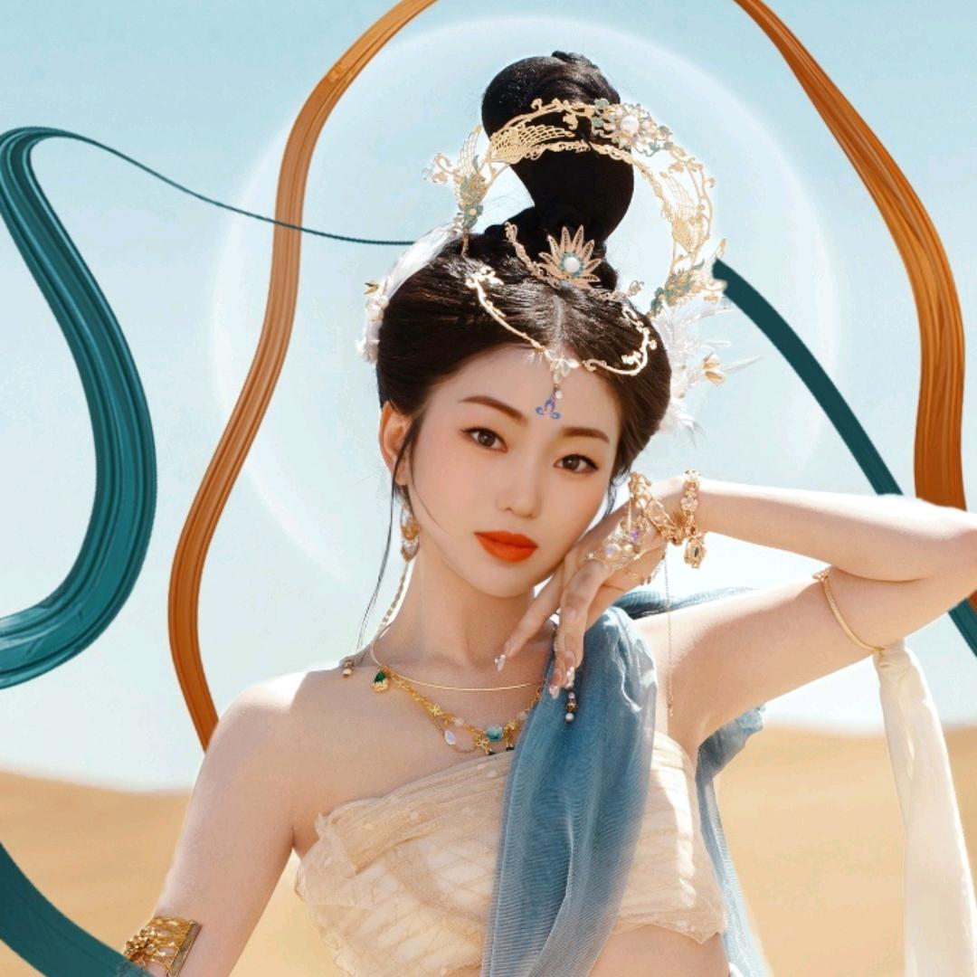 卖水果的小姐姐（县医院后门军伟水果店）