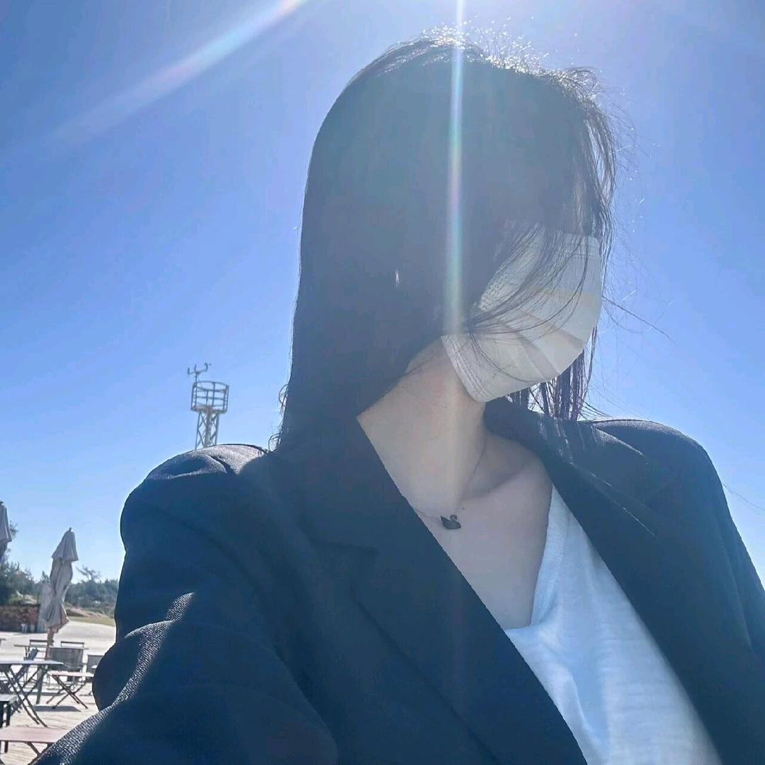 小月亮超爱吃