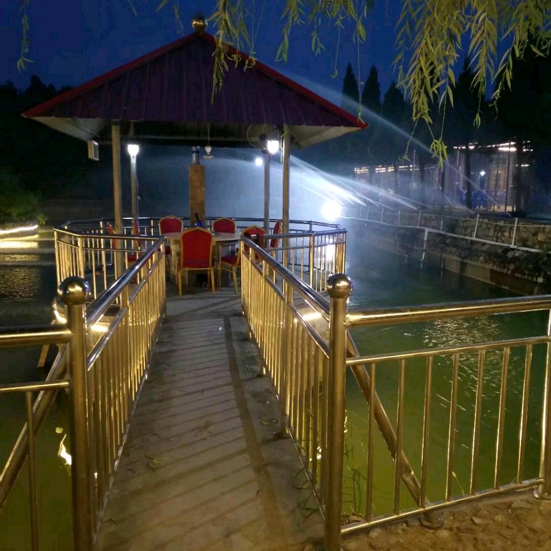 风中蔷薇🌹🌹🌹