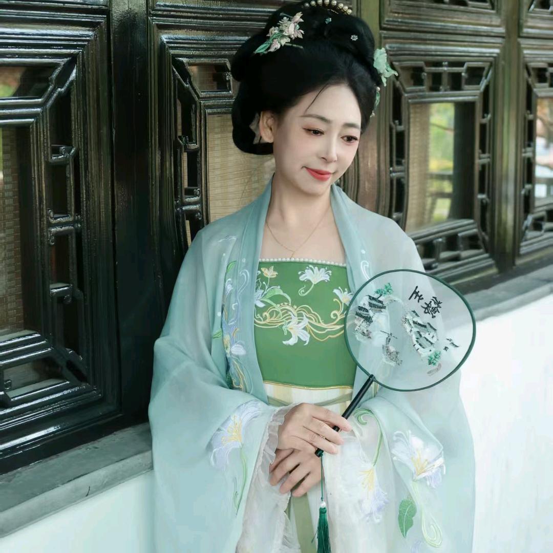 春风十里，不如有你。