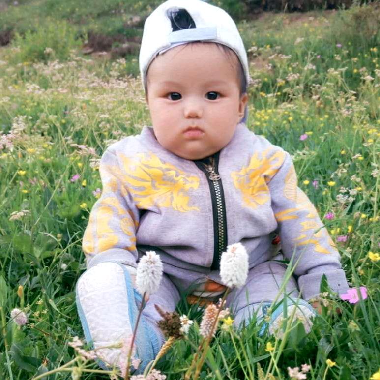 蓝天白云最开心。