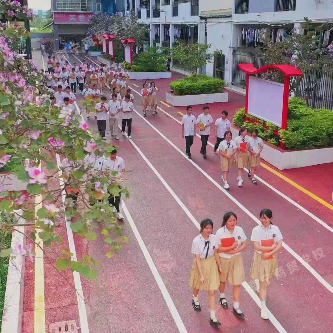 南宁商贸甘老师