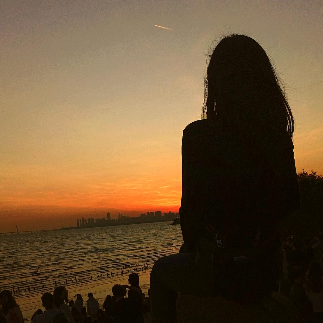 夕阳不落海