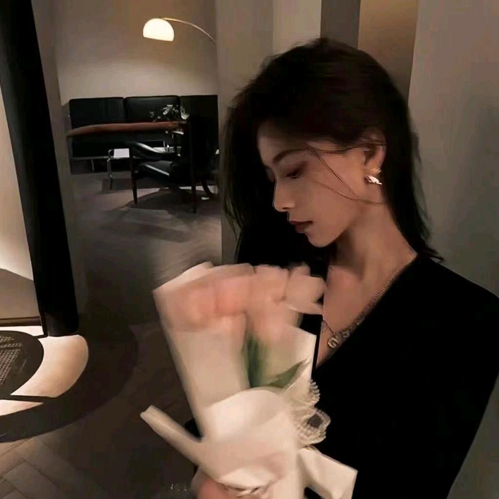 小英.💃