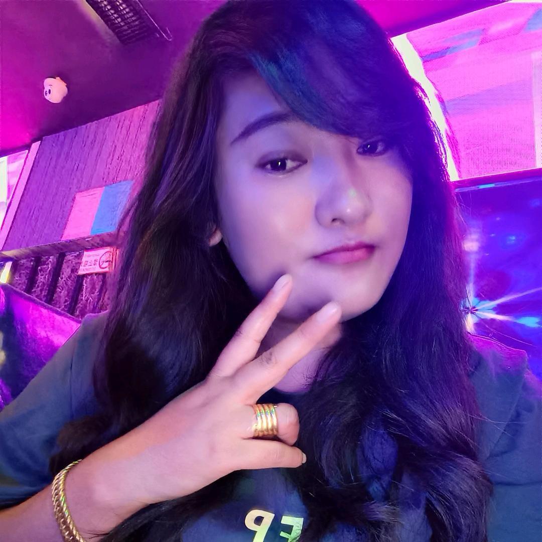 山南益曲小饰精品店