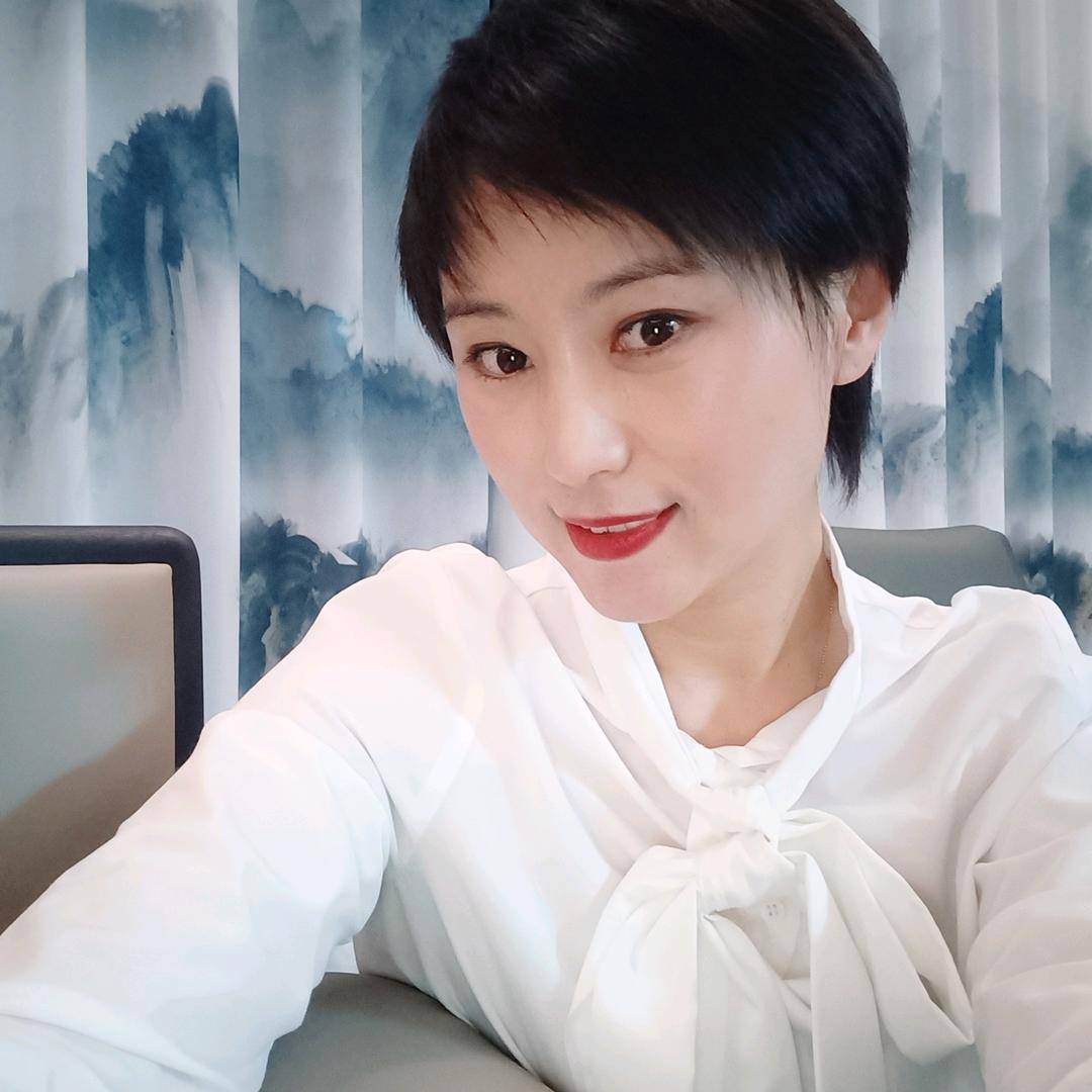 李秋月