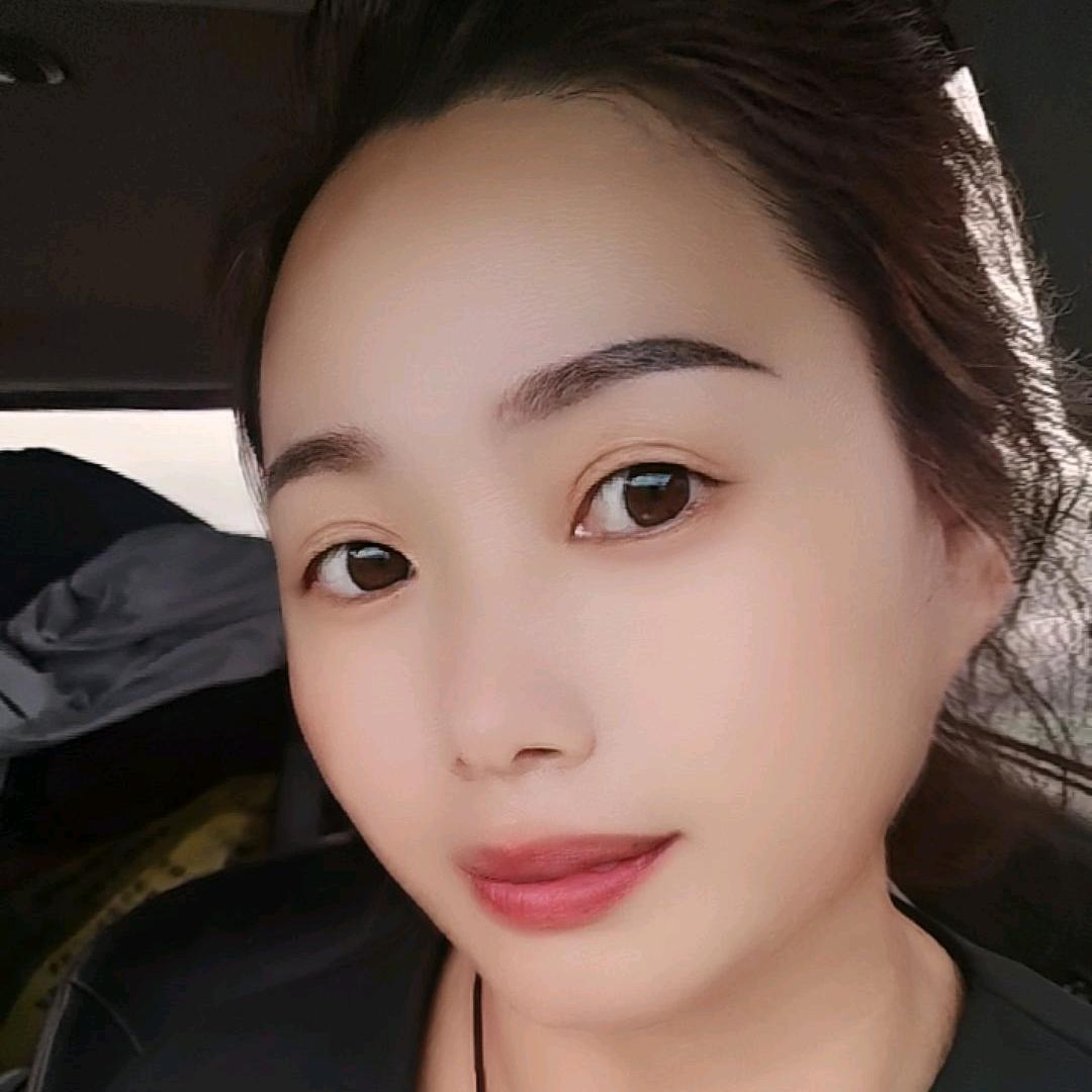 幸福一家人。