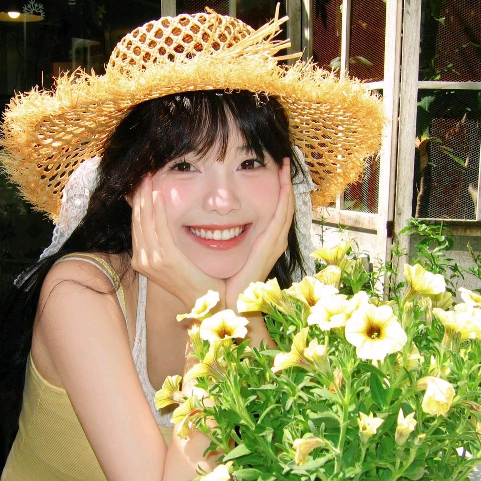 芝芝莓头像