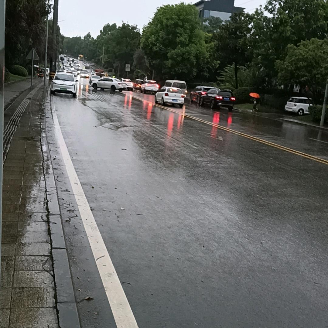 风里雨里我在等你