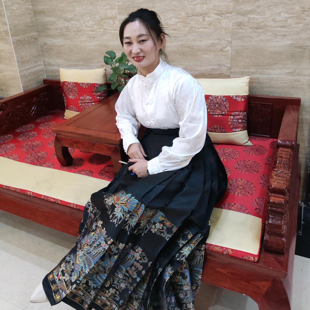 懿滢=迎