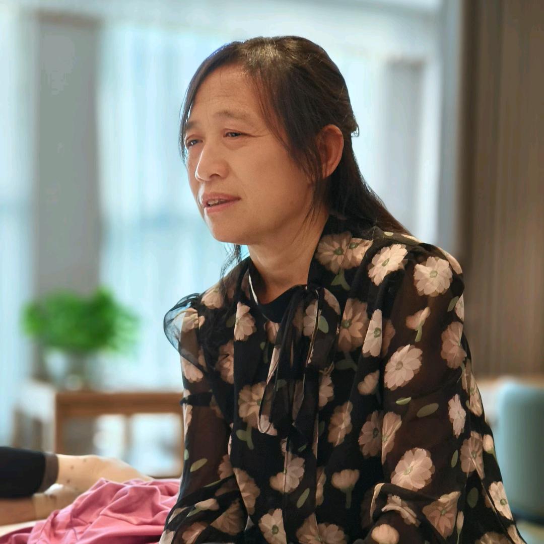 蓉姐（每天19:15准时开播）