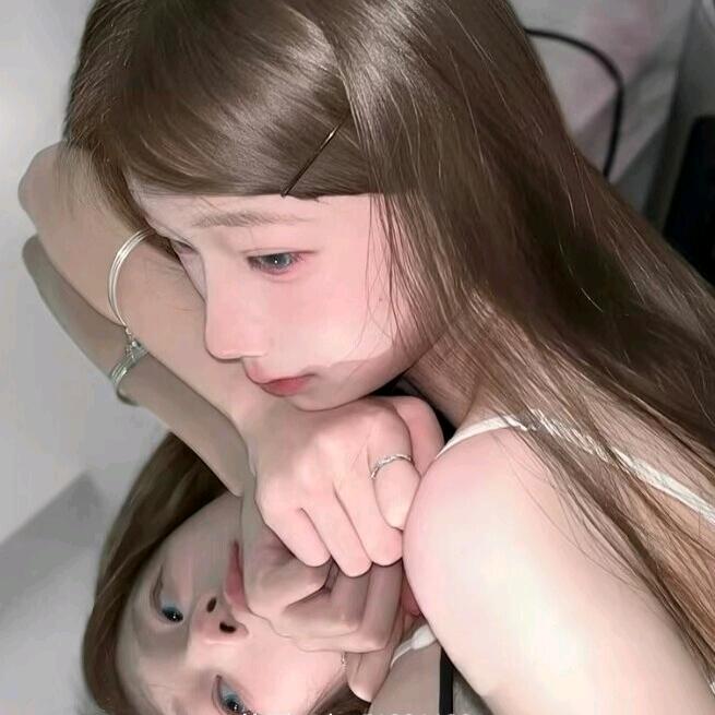 呆郁^头像