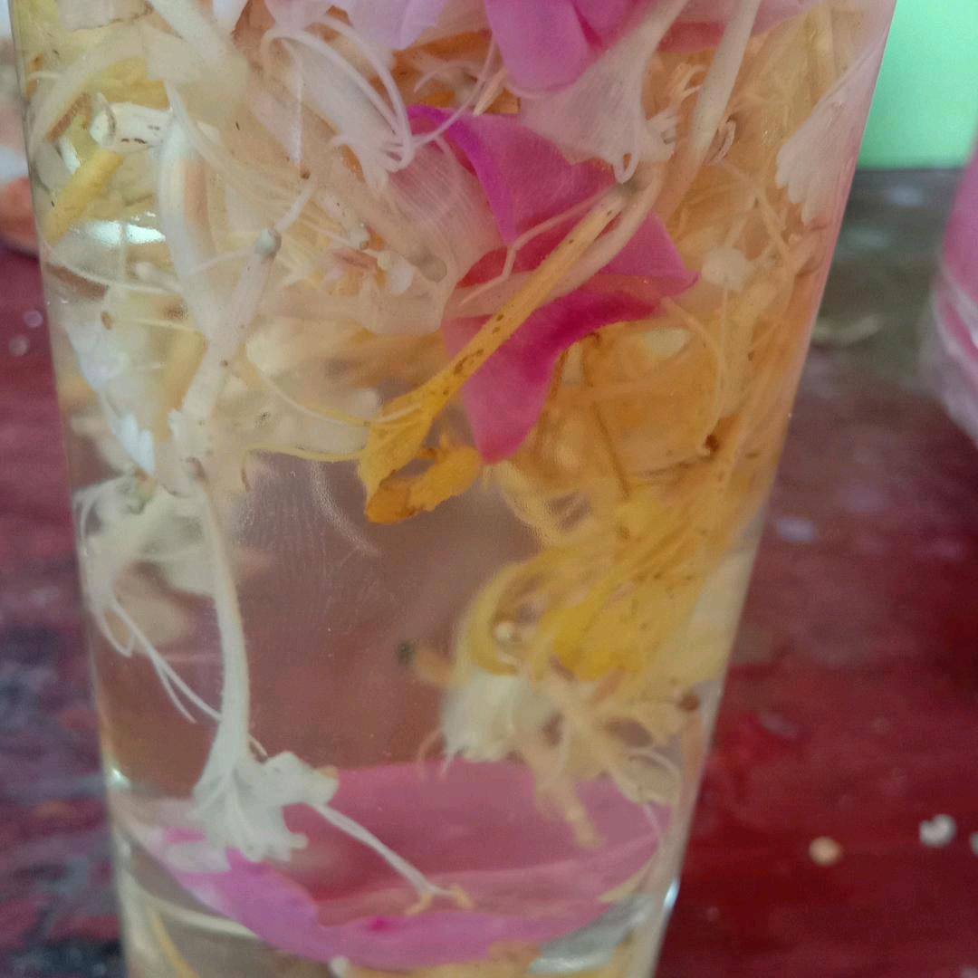 一个人在外来 拼搏刘