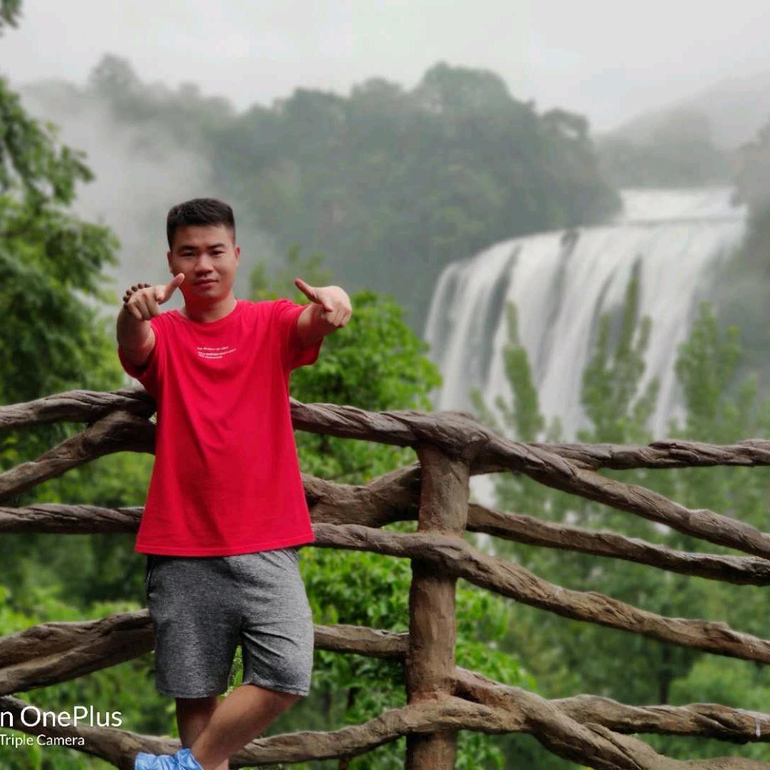 响哥哥爱钓红眼🦈