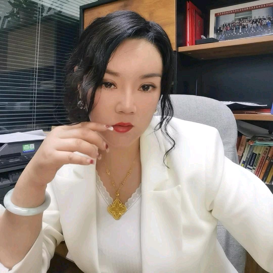 李崴律师