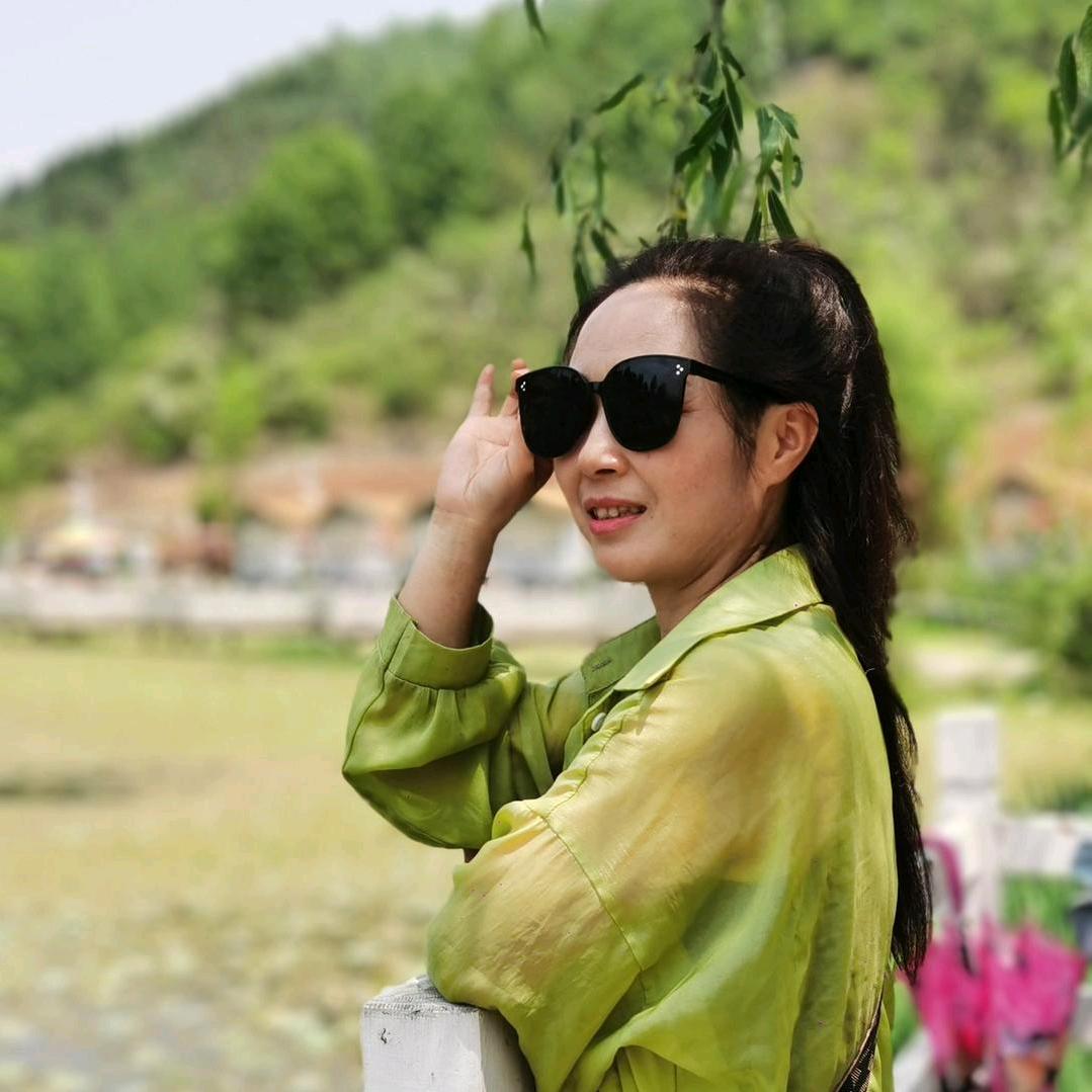 梅朵朵（停播学习）抱团取暖