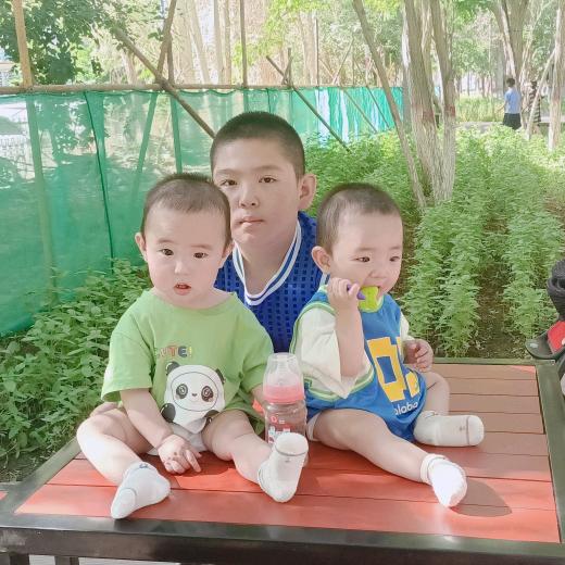 家🈶三个小可爱🍡