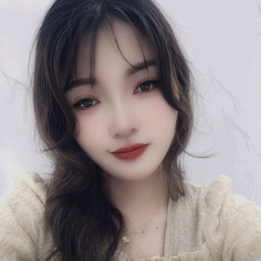 A  英  子