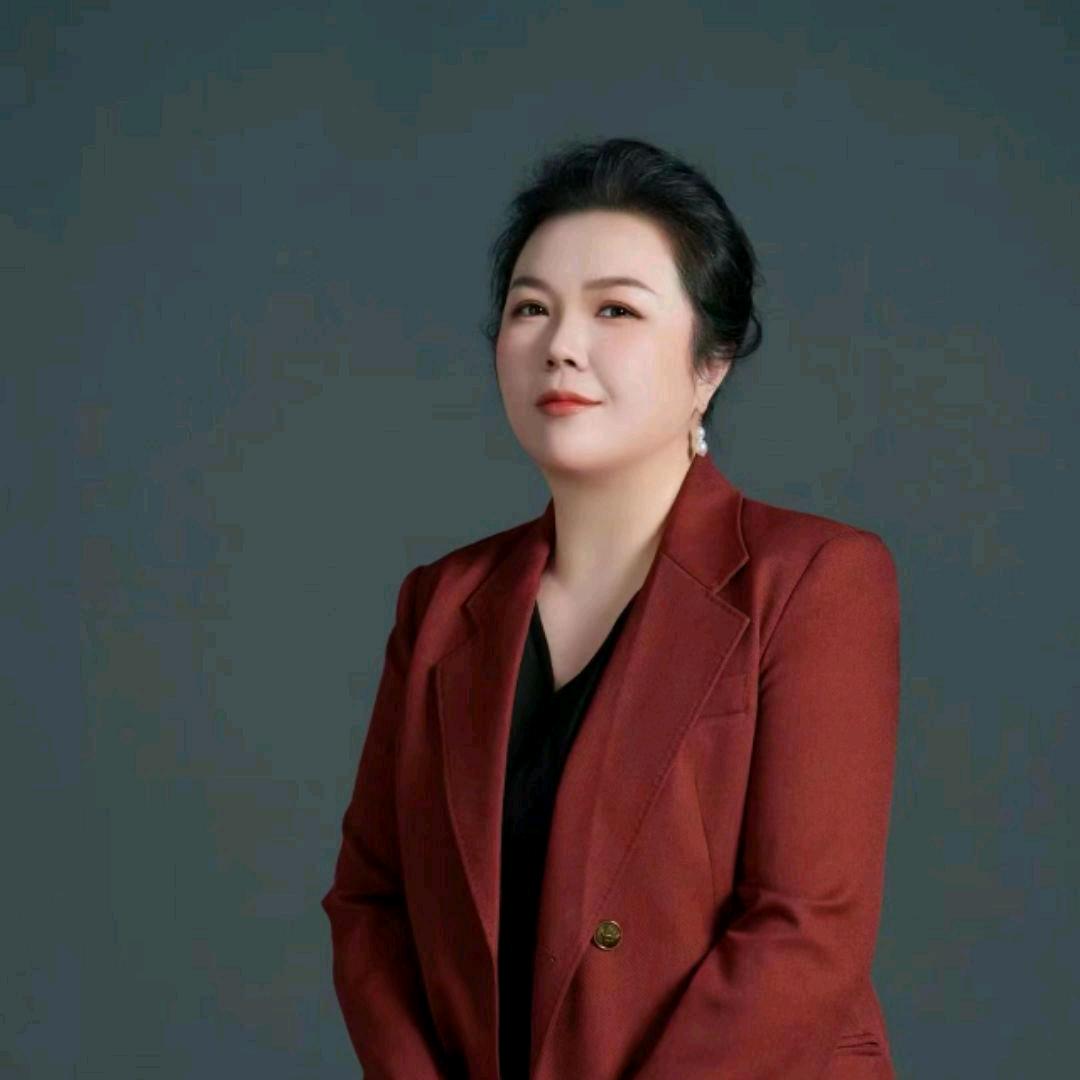 露西很忙