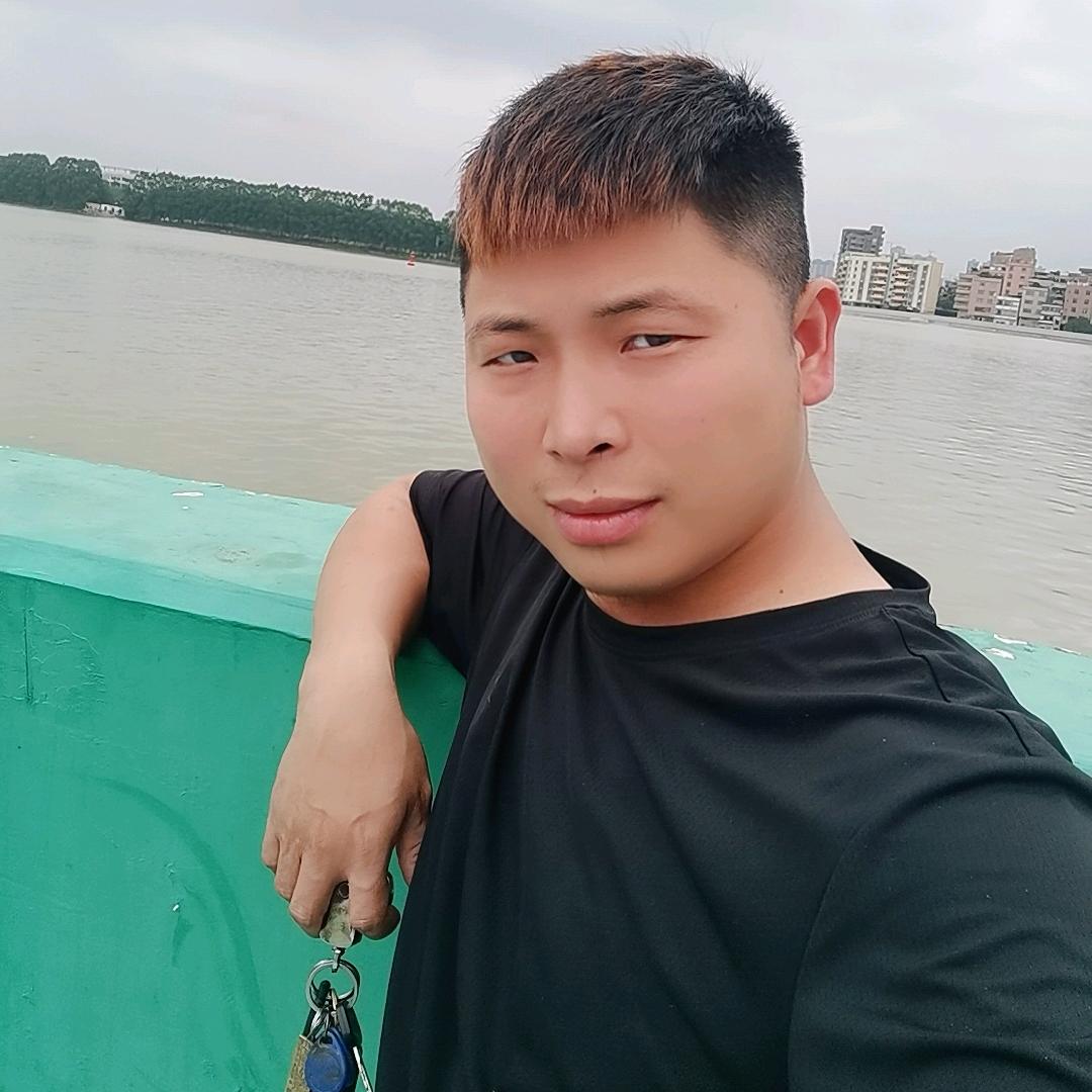 附近叉车  小张